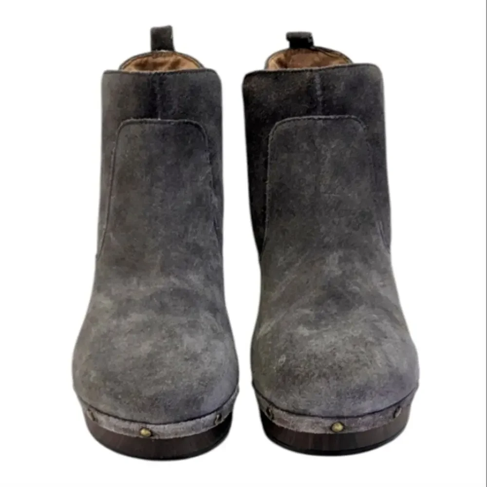 Clarks Ledella Booties Size 11M  EUC   S3774